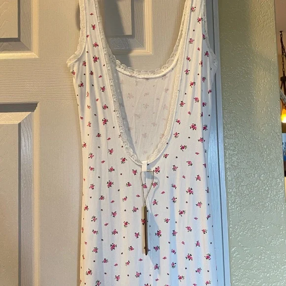 SKIMS Soft Lounge Lace Scoop Neck Maxi Dress - Picture 6 of 8